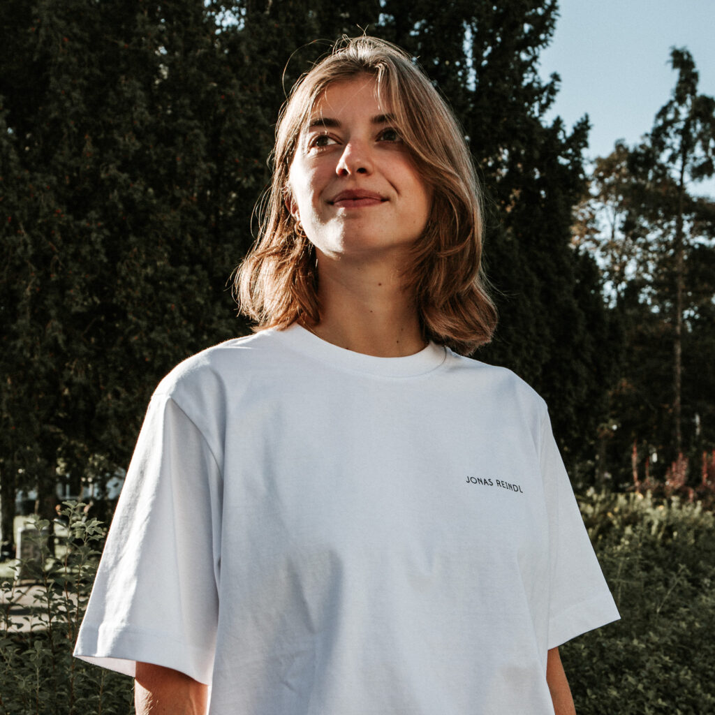 reindl-merch-square-tshirt-white-front-1